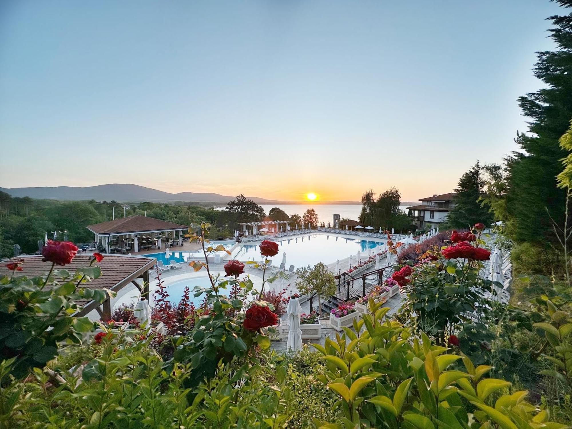 Sm Lovely Apartments On The First Line In Sozopol Exterior foto